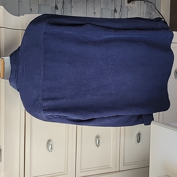 Shacket - Picture 3 of 3